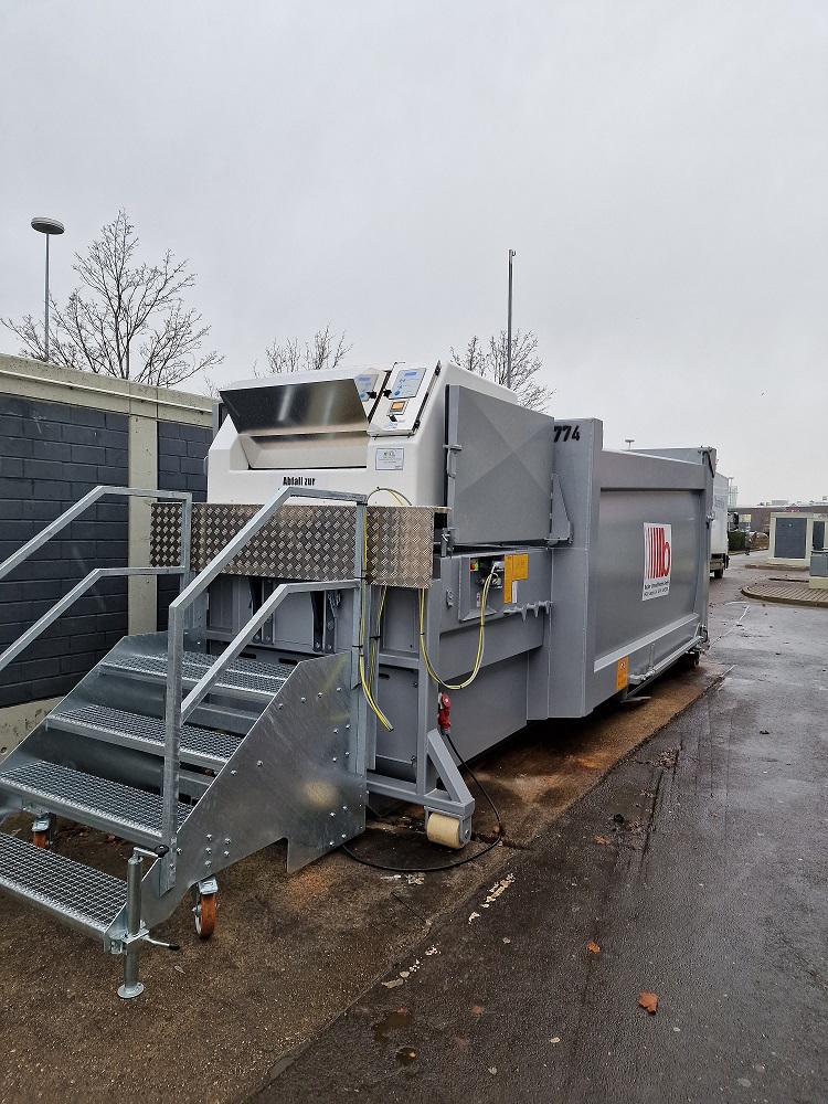 WSD300 Treppe hoch 1